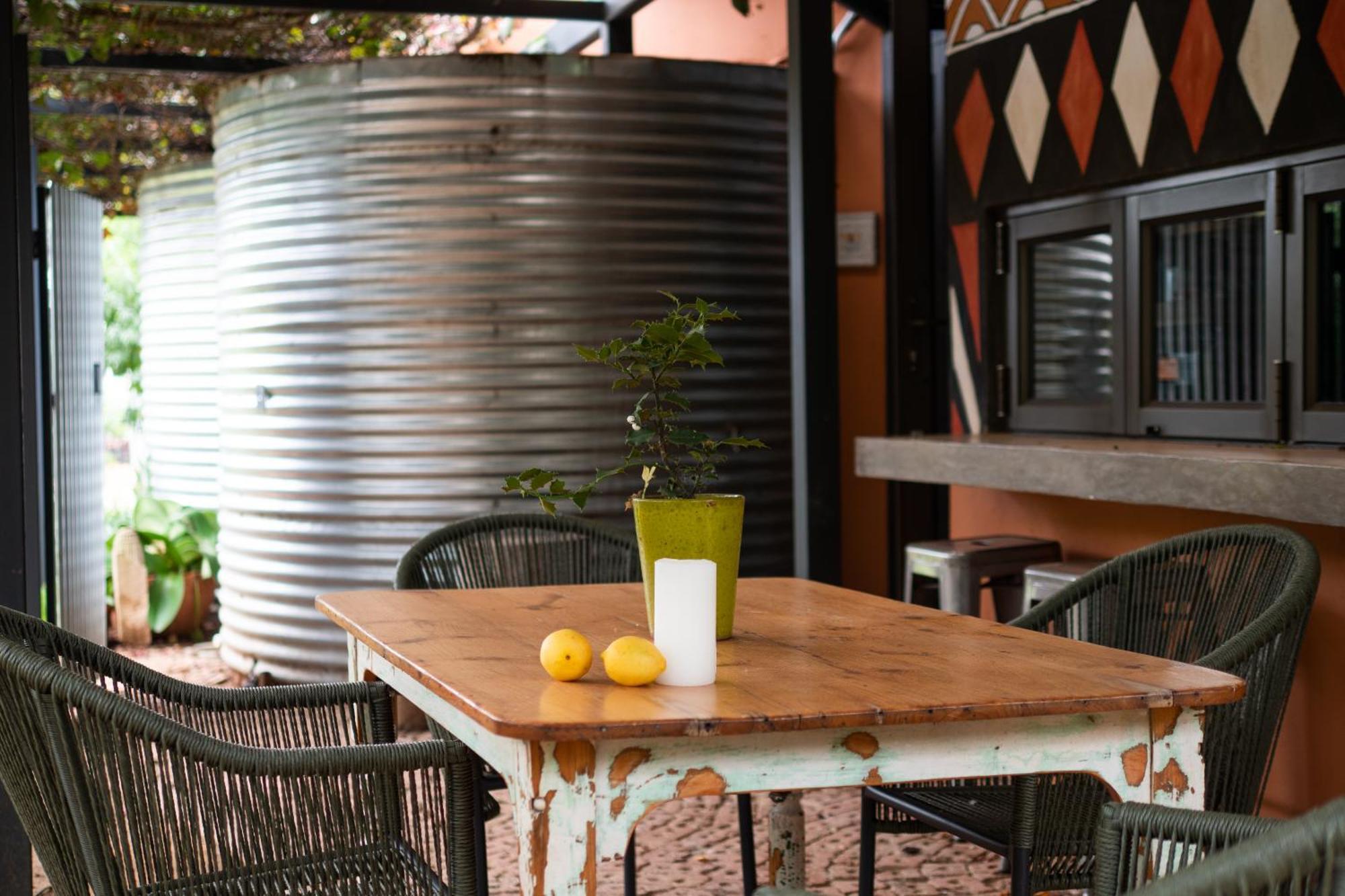 Bed and Breakfast Liedjiesbos Urban Olive Farm Bloemfontein Exterior foto