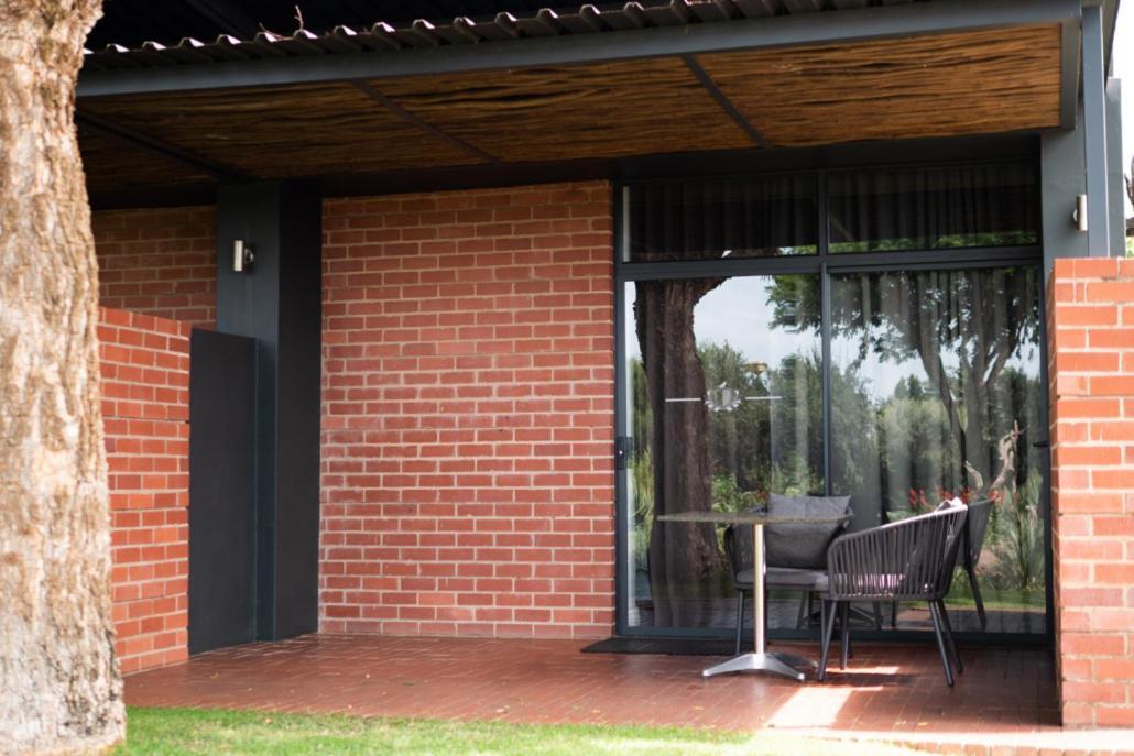 Bed and Breakfast Liedjiesbos Urban Olive Farm Bloemfontein Exterior foto