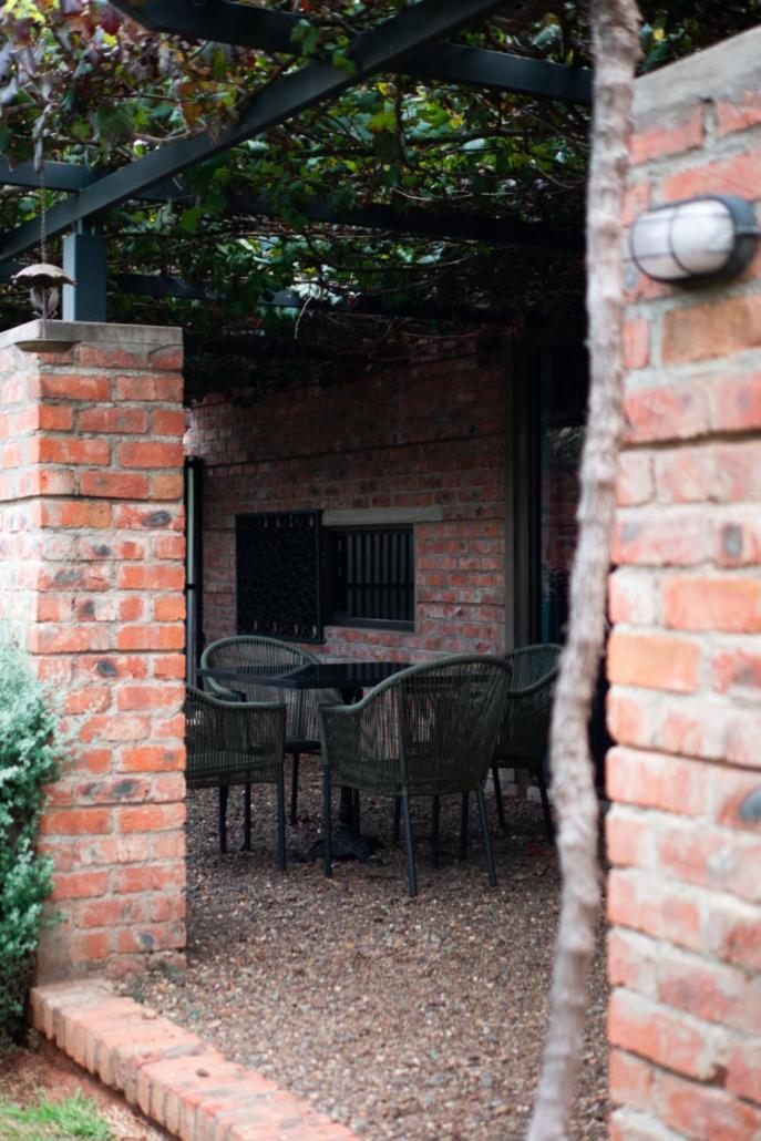 Bed and Breakfast Liedjiesbos Urban Olive Farm Bloemfontein Exterior foto